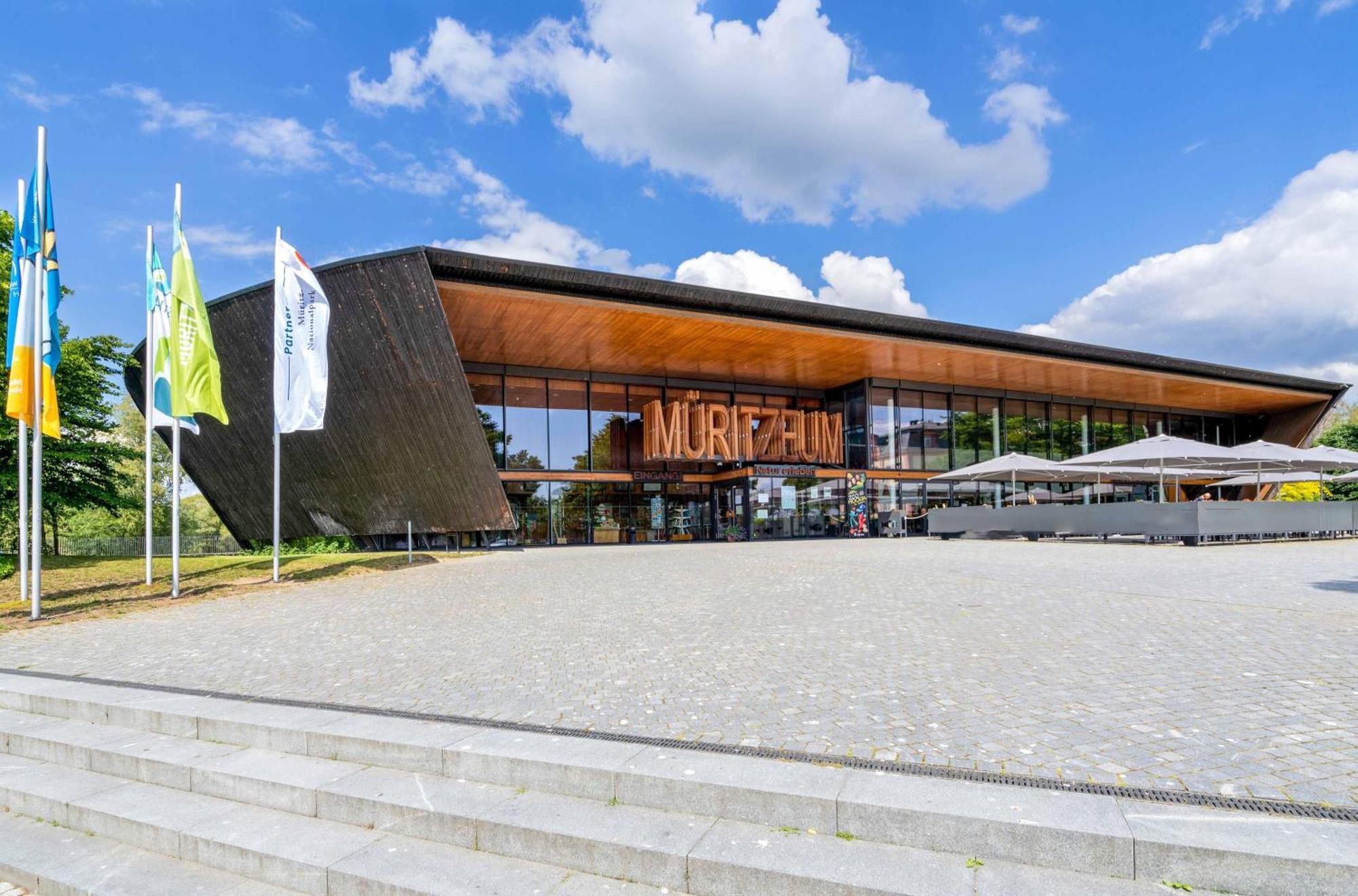 Ferienwohnungen am Müritzer Hafen Waren  Exterior foto